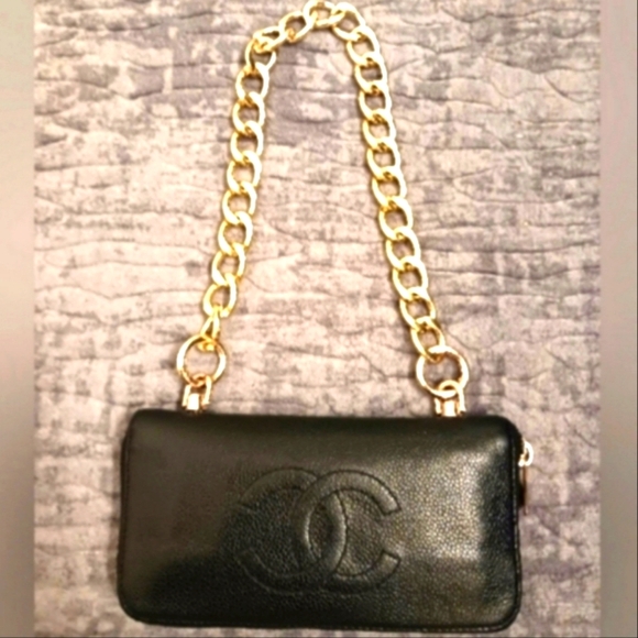 Chanel Wallet on chain - Picture 1 of 8